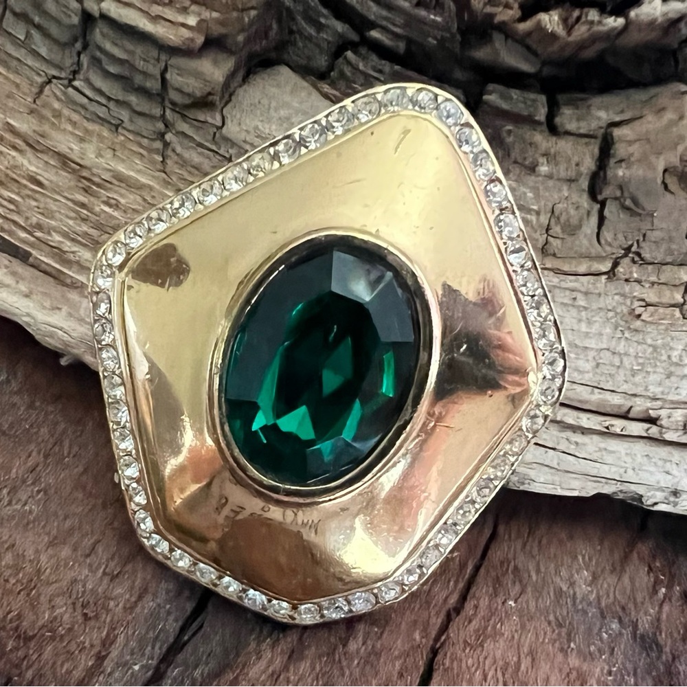 Vintage Ciner Large Gold Brooch Faceted Green Clear Emerald Crystal Rhinestones